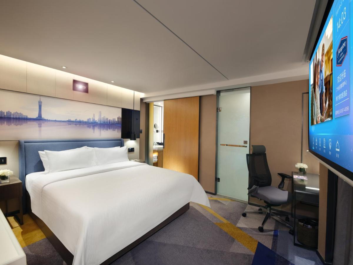 Hampton By Hilton Guangzhou Tianhe Sports Center-Free Shuttle Bus To Exhibition During Canton Fair Period Exterior photo