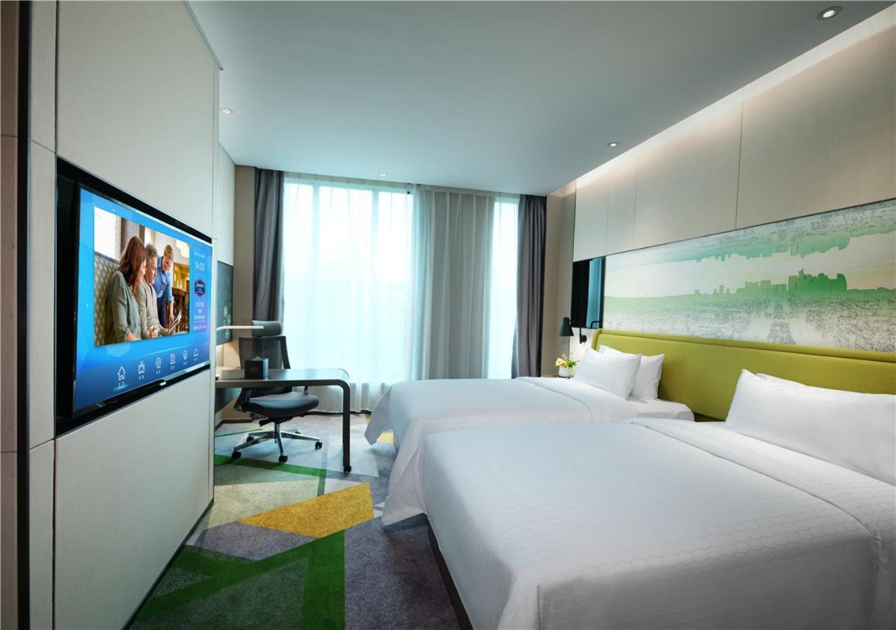 Hampton By Hilton Guangzhou Tianhe Sports Center-Free Shuttle Bus To Exhibition During Canton Fair Period Exterior photo