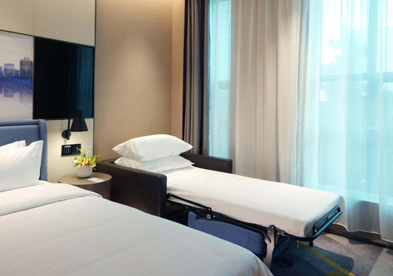 Hampton By Hilton Guangzhou Tianhe Sports Center-Free Shuttle Bus To Exhibition During Canton Fair Period Exterior photo