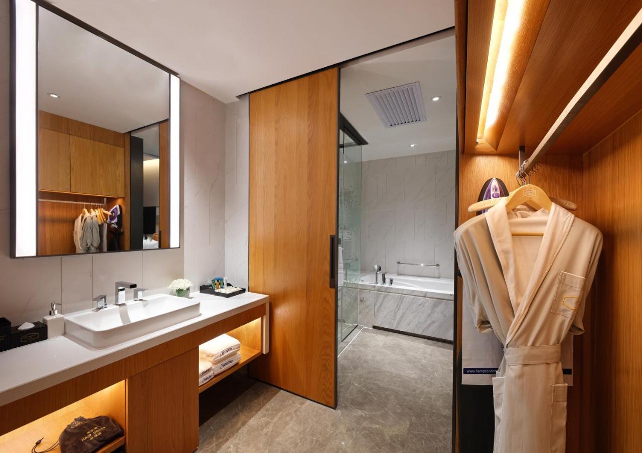 Hampton By Hilton Guangzhou Tianhe Sports Center-Free Shuttle Bus To Exhibition During Canton Fair Period Exterior photo
