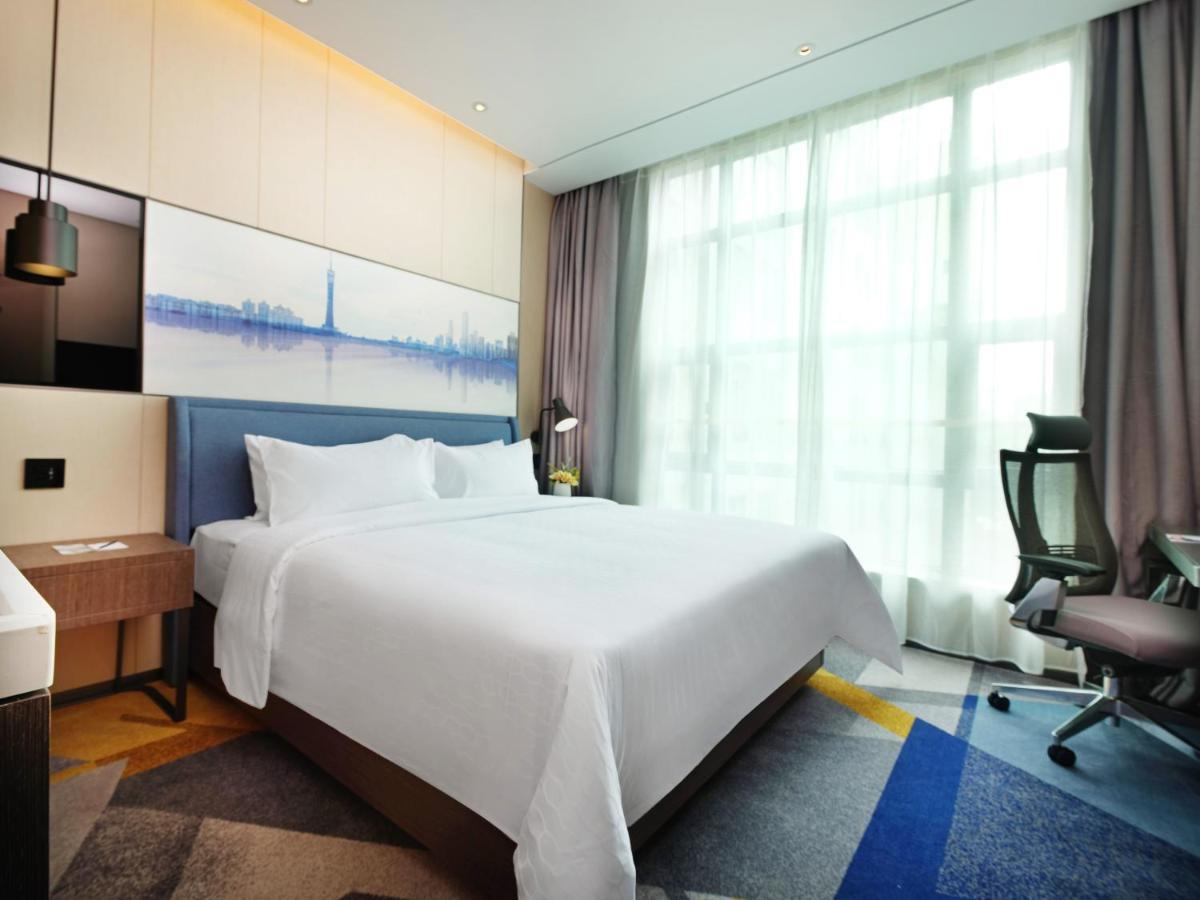 Hampton By Hilton Guangzhou Tianhe Sports Center-Free Shuttle Bus To Exhibition During Canton Fair Period Exterior photo